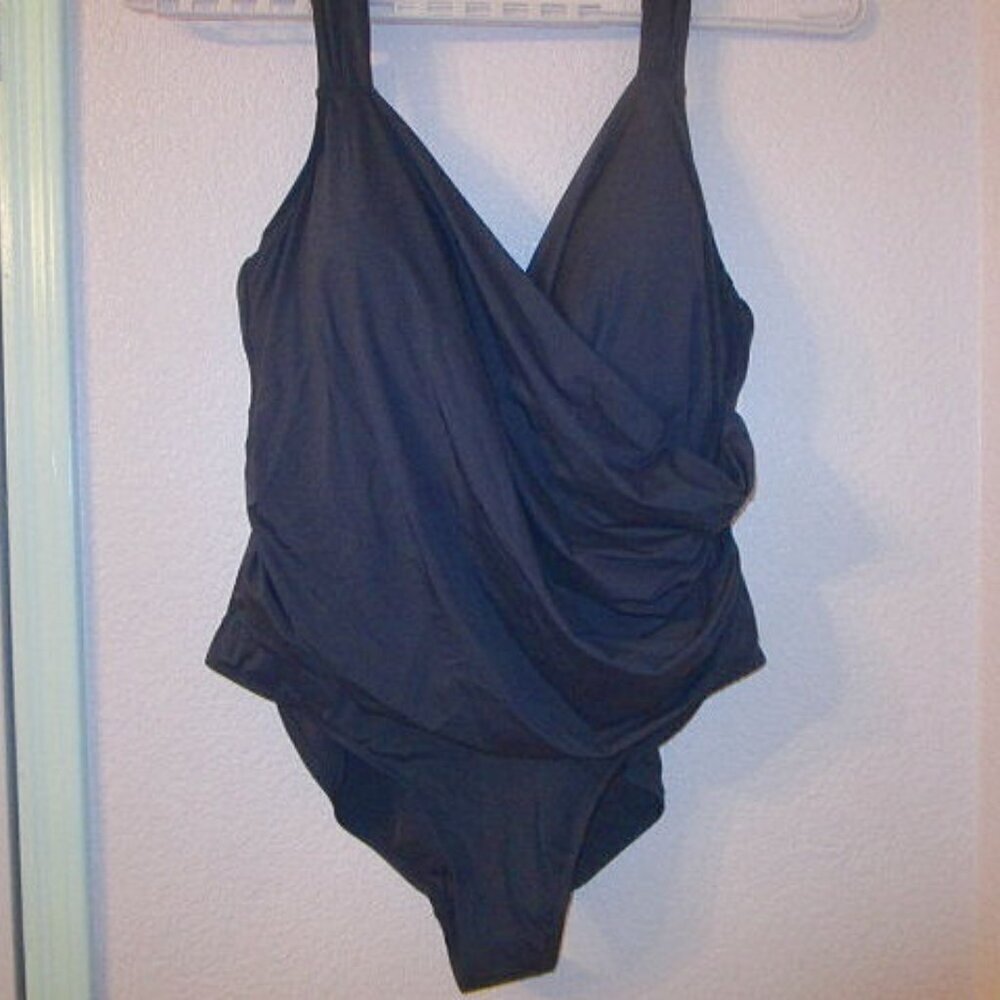 Jantzen One Piece Swimsuit Size 28W Slimming UPF Tummy Control Surplice Draped - Picture 4 of 12
